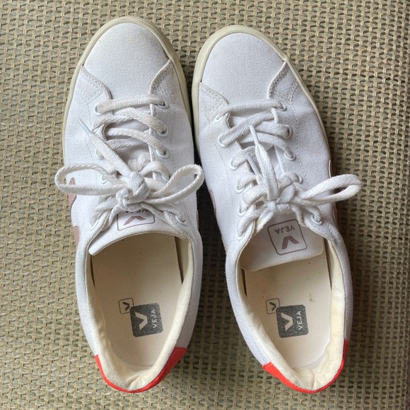 Size 10 women’s Veja esplar canvas sneakers - Picture 3 of 5